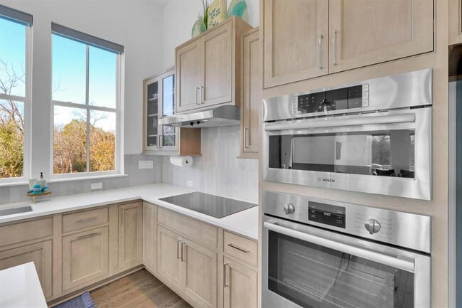 Building Photo - 4806 Olive Sparrow Dr