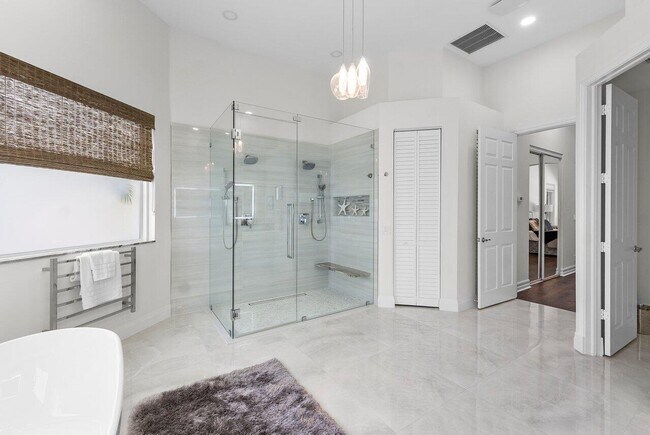 Building Photo - 16164 Bridlewood Cir