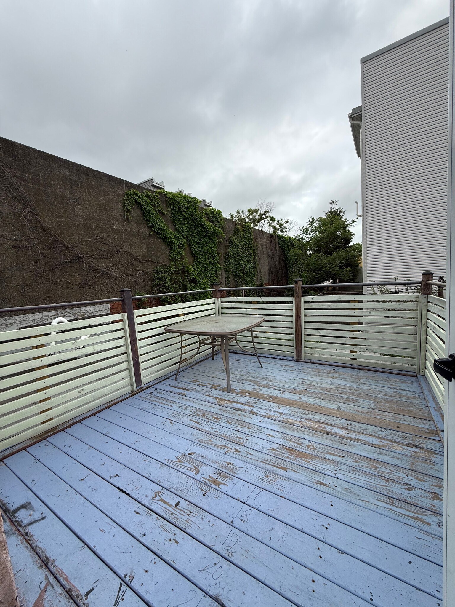 Building Photo - 2526 Almond St
