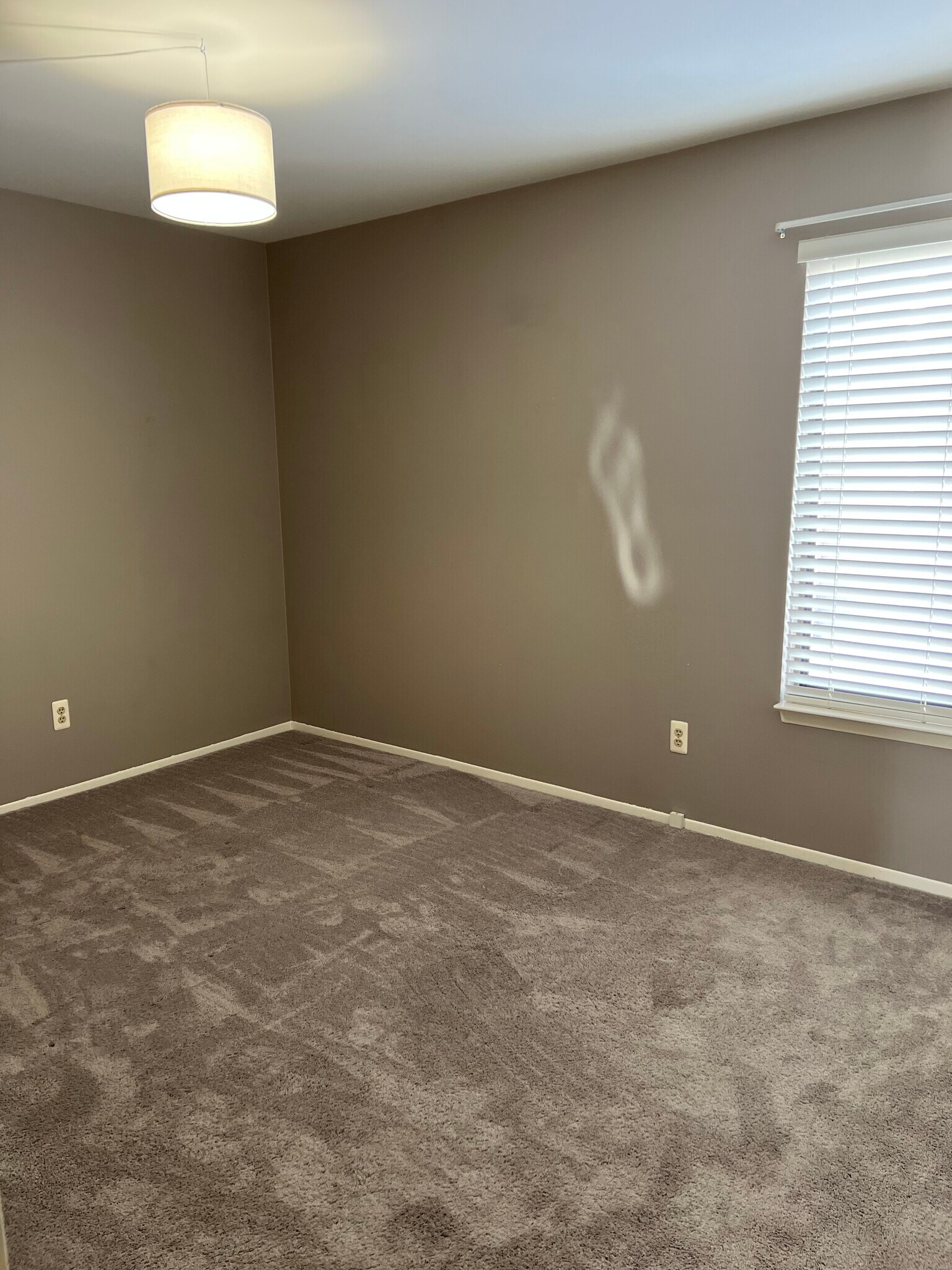 Building Photo - 250 Briarcrest Dr