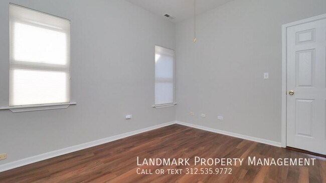 Building Photo - 4537 S King Dr