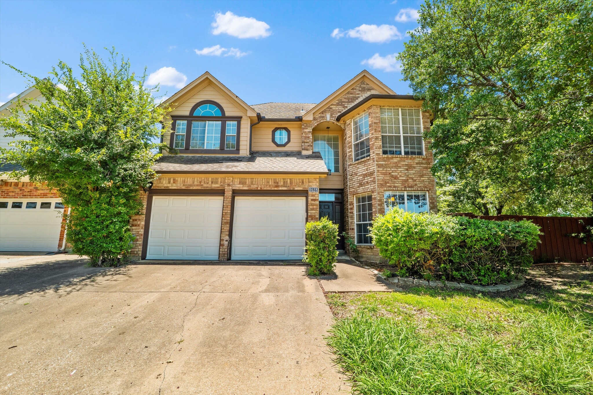 Building Photo - 9128 Cumberland Dr
