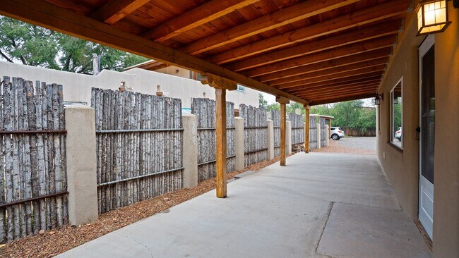 Building Photo - 524 A Juniper