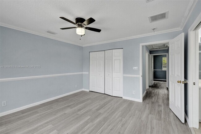 Building Photo - 3128 Coral Ridge Dr