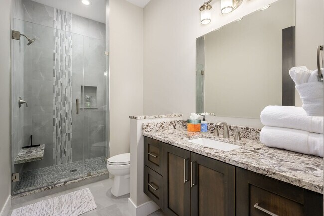 Building Photo - 8742 E Woodley Way