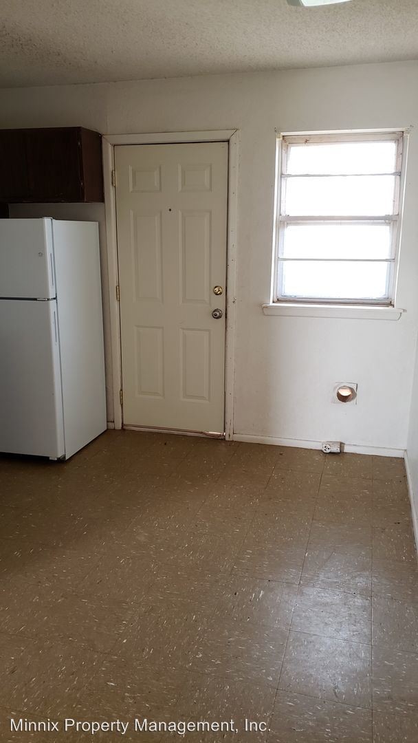 Building Photo - 612 Crosbyton