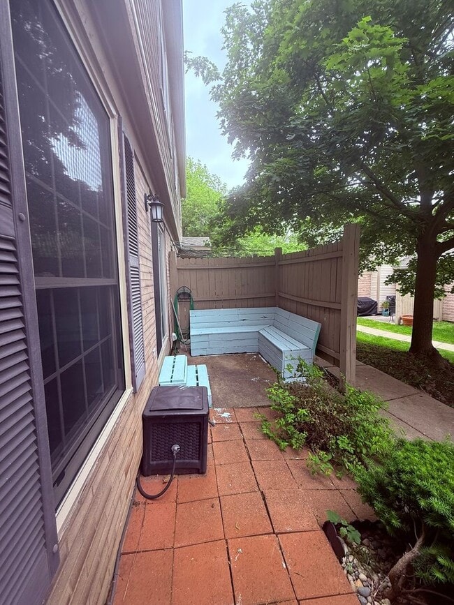 Building Photo - 3025 Forest Creek Ct
