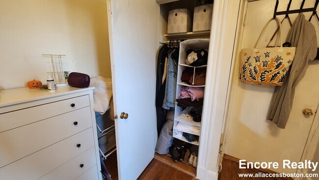 Building Photo - 1999 Commonwealth Ave