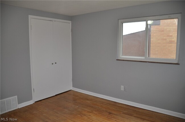 Building Photo - 539 Royer Ave NW