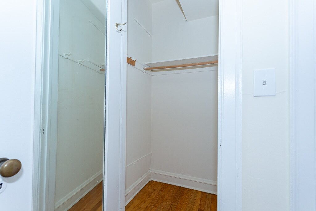 Building Photo - 348 Park Ave