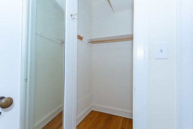 Building Photo - 346 Park Ave