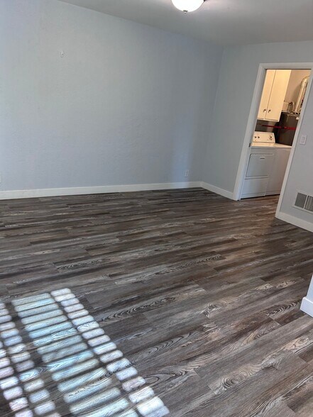Building Photo - 3175 S 300 E
