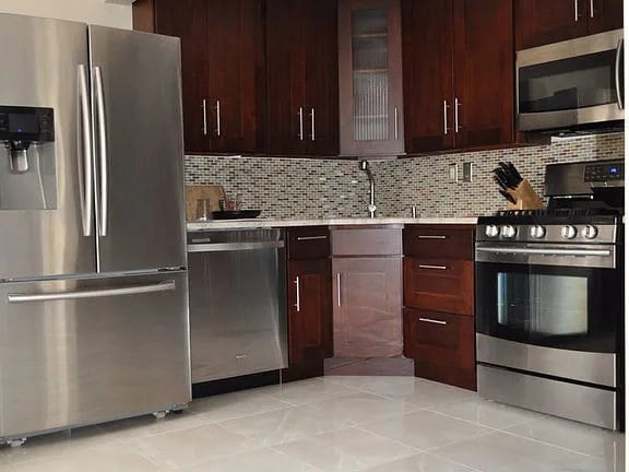 Building Photo - 2072 Ocean Ave