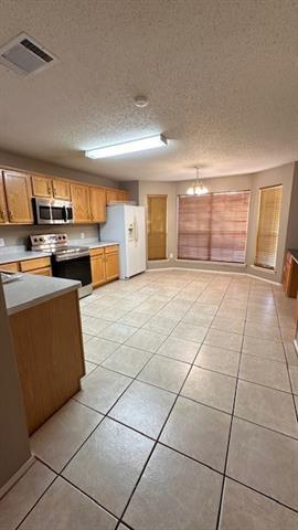 Building Photo - 913 Austin Ln