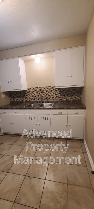 Building Photo - 4740 N 22nd St