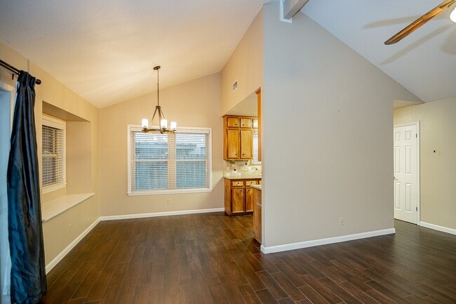 Building Photo - Great Home in a Great Neighborhood