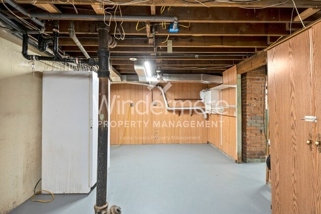 Building Photo - ***COMING SOON***Darling 2 bedroom, 1 bath Home In Spokane