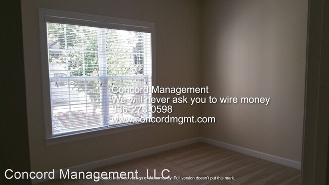 Building Photo - 2 br, 2 bath House - 104 Sunset Circle #204