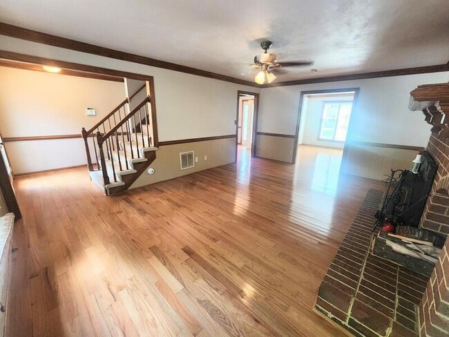 Building Photo - 720 Aguila Dr