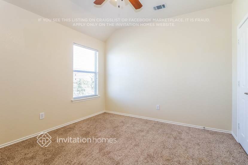 Building Photo - 9217 Askew St