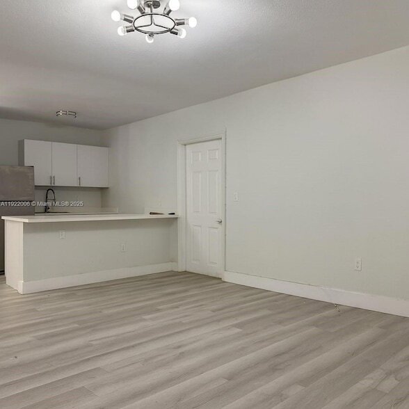 Building Photo - 10190 E Bay Harbor Dr