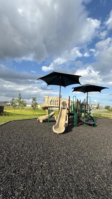 Building Photo - 804 Horsetail Dr