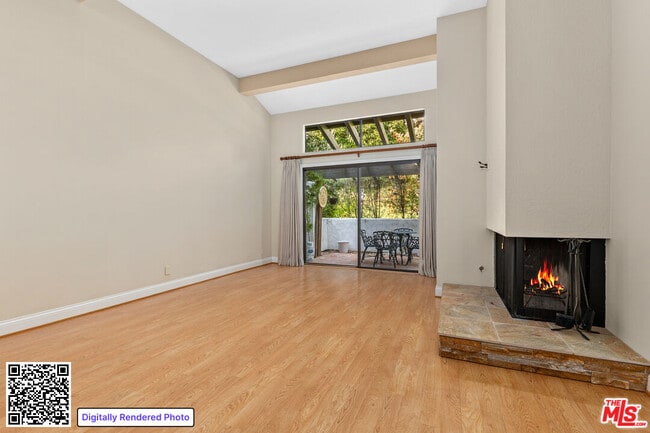 Building Photo - 1561 Palisades Dr