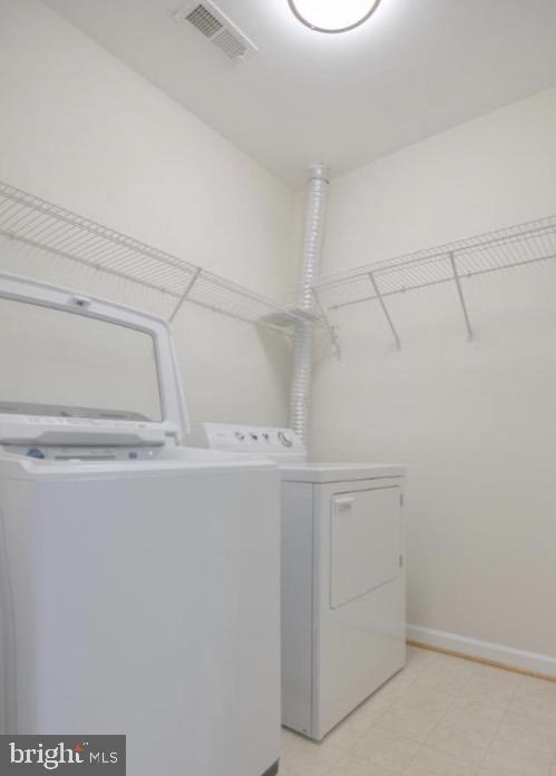 Building Photo - 422 Sheila St