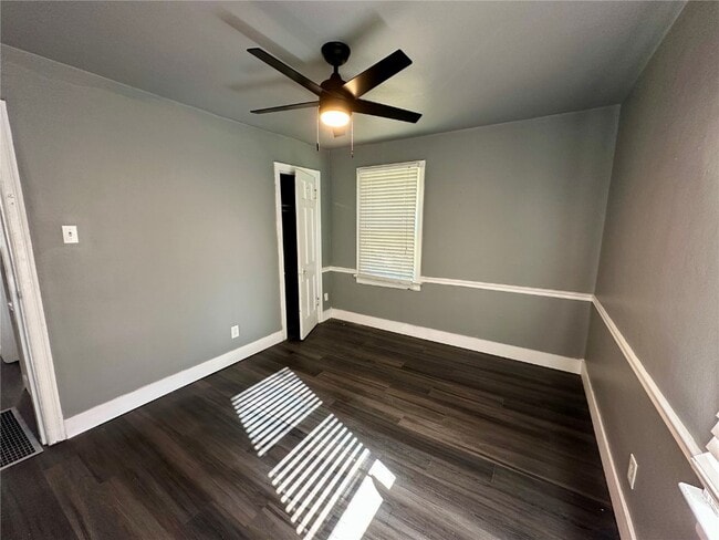 Building Photo - 7121 Lamont Dr