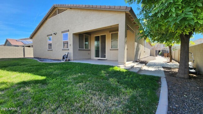 Building Photo - 42596 W Cheyenne Dr