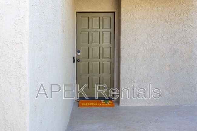 Building Photo - 2842 Sundance Cir W