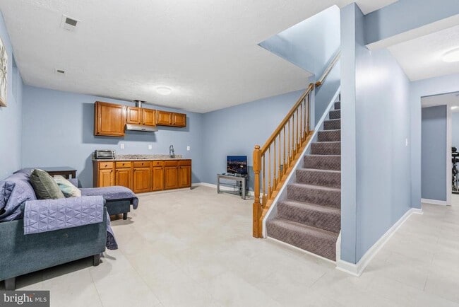 Building Photo - 13922 Rutgers Ct