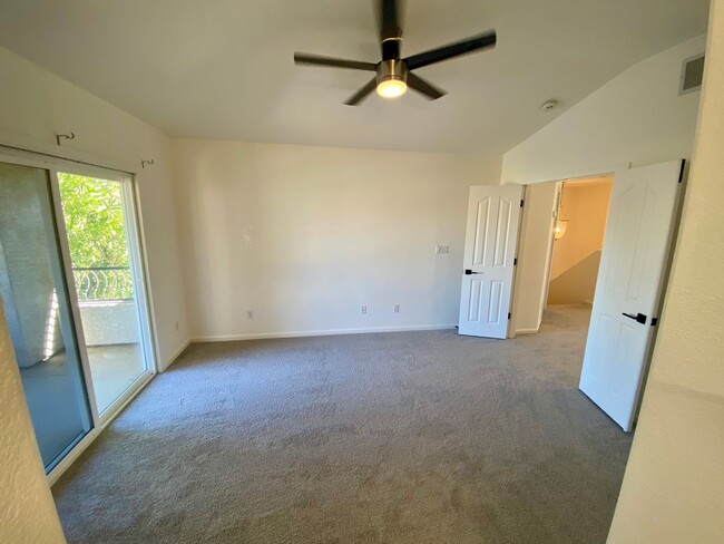 Building Photo - Beautiful 3 bedroom, 2.5 bathroom Rocklin ...