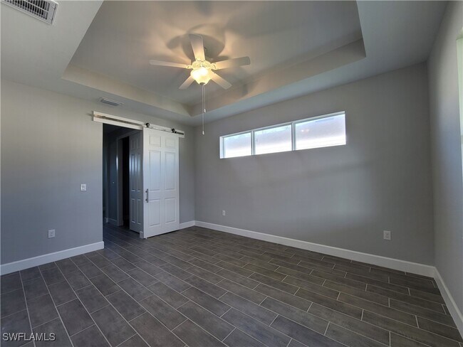Building Photo - 1807 SW 39th St