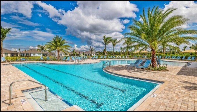 Building Photo - 17827 Shade Tree Loop