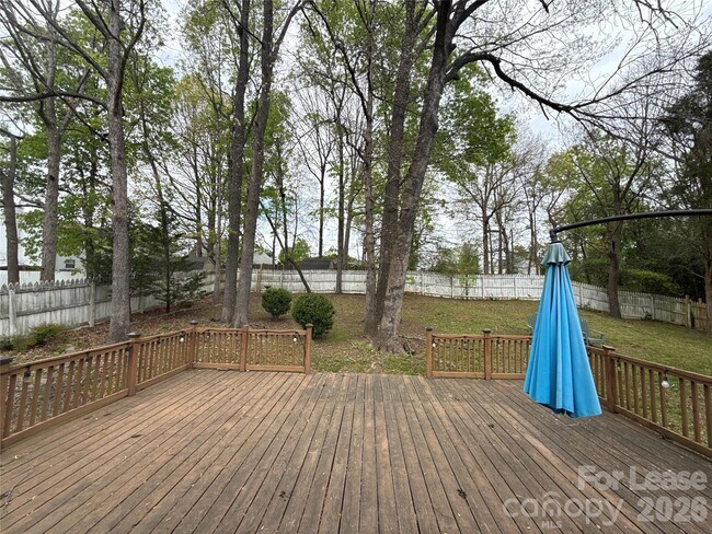 Building Photo - 7809 Glencannon Dr