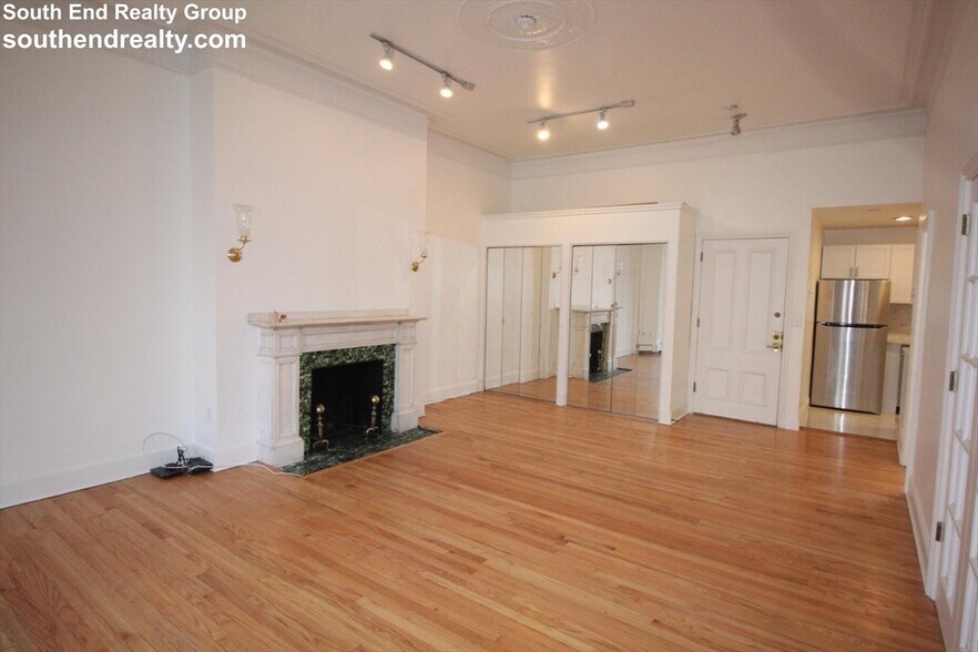 Building Photo - 277 Beacon St