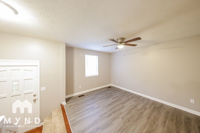 Building Photo - 5827 Dewey Heights Rd