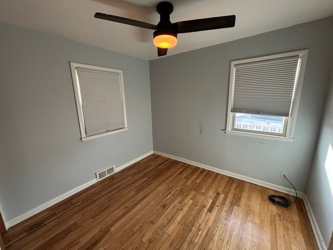 Building Photo - 1043 College Ln