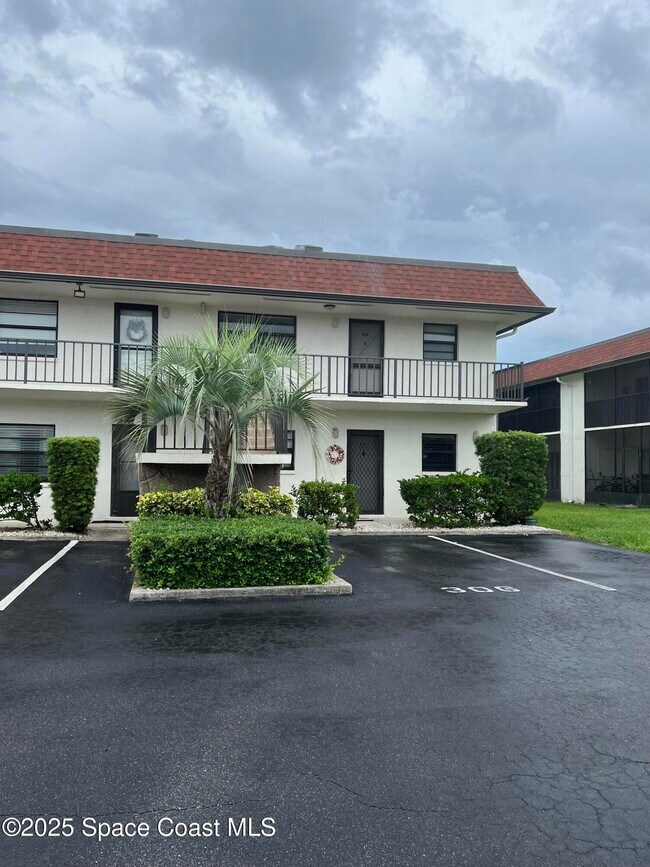 Building Photo - 200 St Lucie Ln