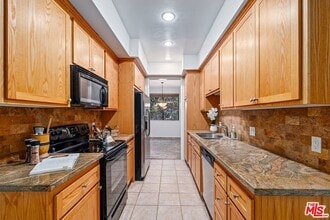 Building Photo - 306 Bora Way