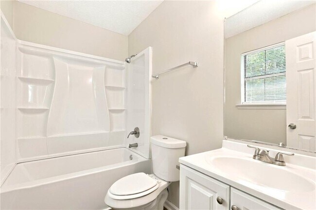 Building Photo - 2741 Oxford Dr