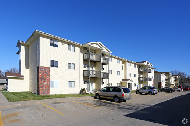 Primary Photo - Dennis Park Apartments