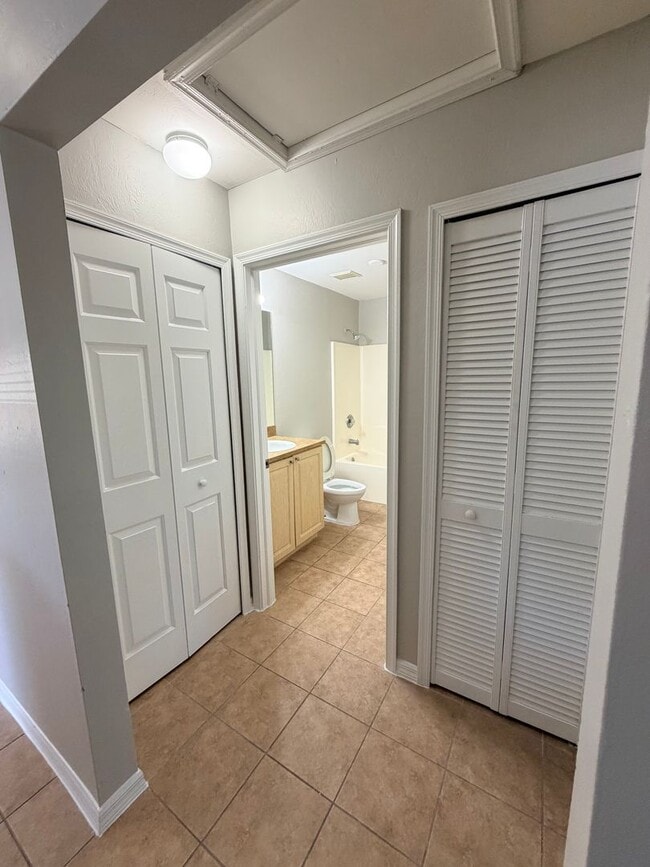 Building Photo - 3 bedrooms and 2 baths! FRESHLY RENOVATED!