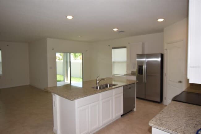 Building Photo - 5215 Mahogany Dr