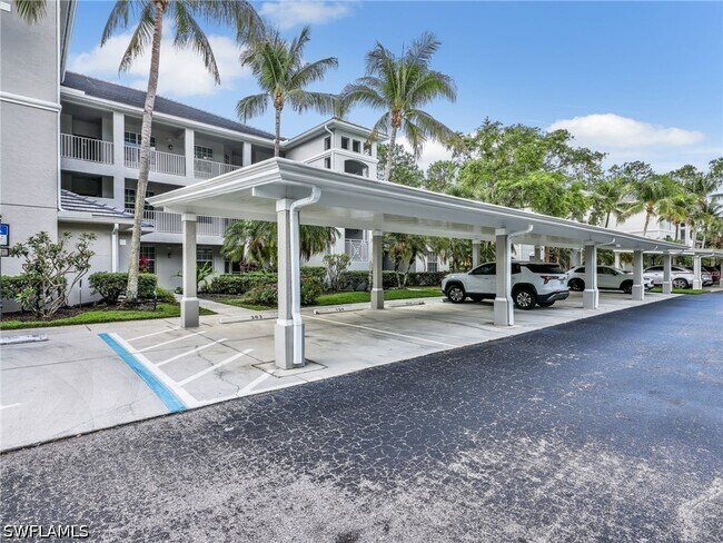 Building Photo - 1882 Tarpon Bay Dr S