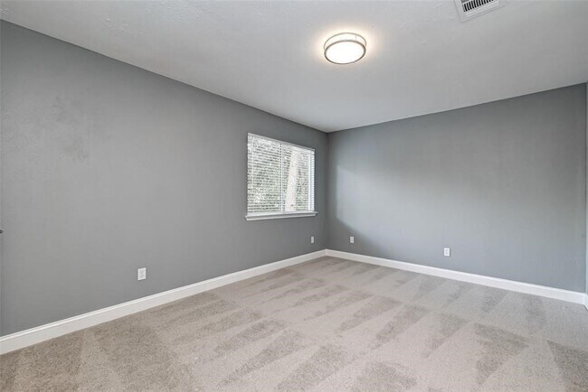 Building Photo - 3918 Stillview Dr