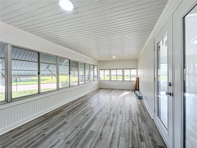 Building Photo - 140 Orangewood Dr