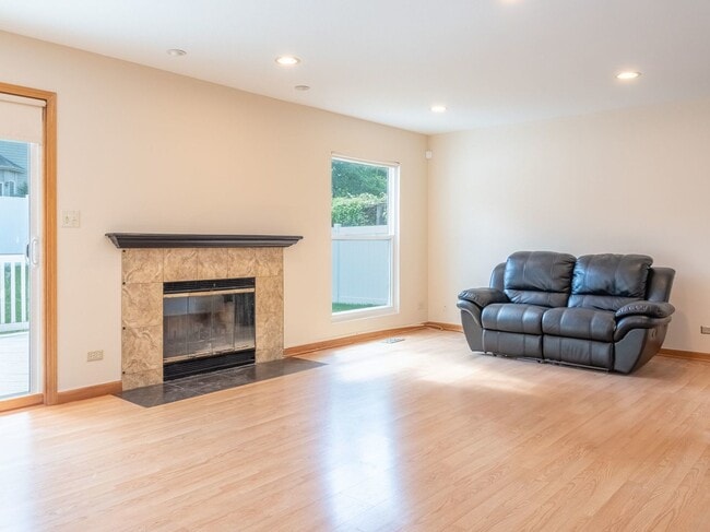 Building Photo - 1881 Appaloosa Dr
