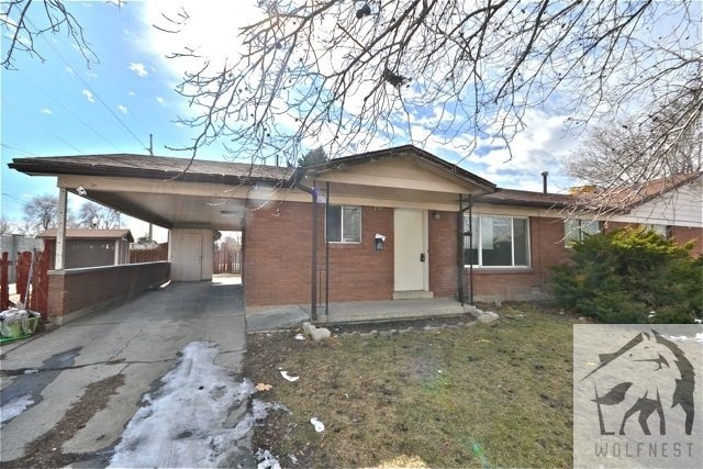 Building Photo - Beautiful 3 Bedroom West Valley Duplex